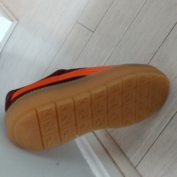 Puma Sneakers - Picture 4 of 5